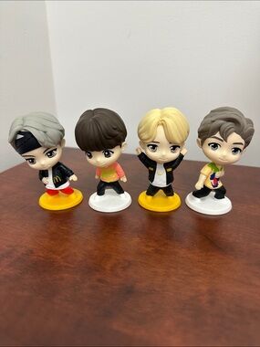 4 McDonalds Tiny Tan figurines